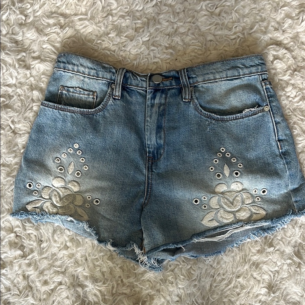 Chelsea and violet denim shorts with floral design